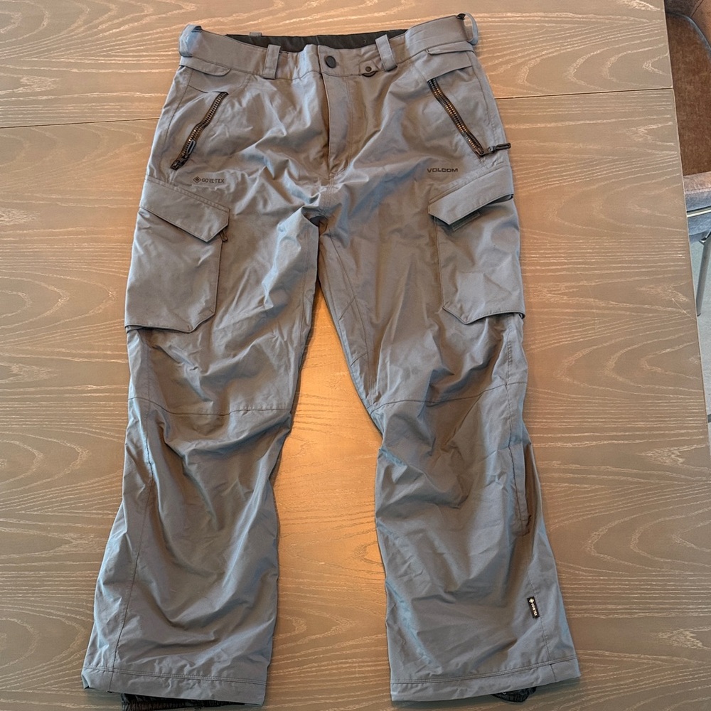 Volcom Gore-Tex Snowboard Pants. Large.